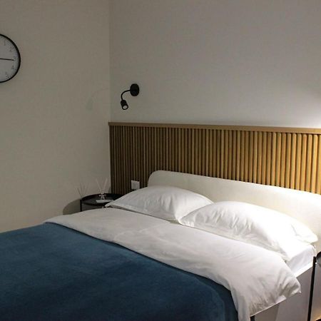 Studio In Tirana Kültér fotó