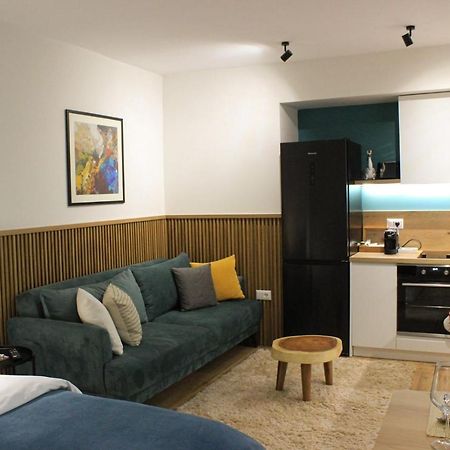 Studio In Tirana Kültér fotó
